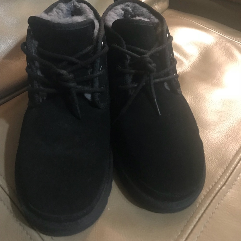 Men’s black Uggs